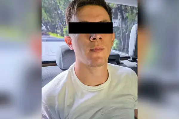 El último detenido por el asesinato de Carlos Manzo es un joven que el alcalde acogió para rescatarlo del crimen organizado, denuncia su viuda