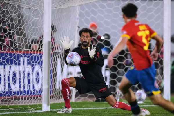 Vozinha debuts in the Chilean league with a clean sheet, but with a mistake that almost cost Colo Colo dearly