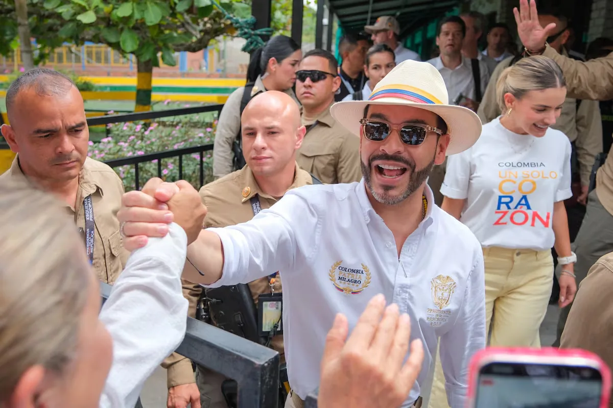 The iron control of communications by the De la Espriella Government splashes onto Colombia's statistical entity