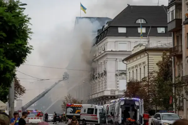 Russia attacks the headquarters of the Ukrainian secret services in Kiev with a drone