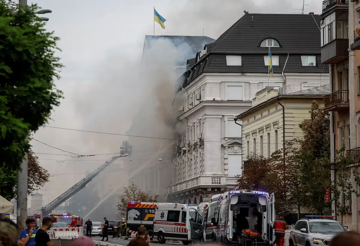 Russia attacks the headquarters of the Ukrainian secret services in Kiev with a drone