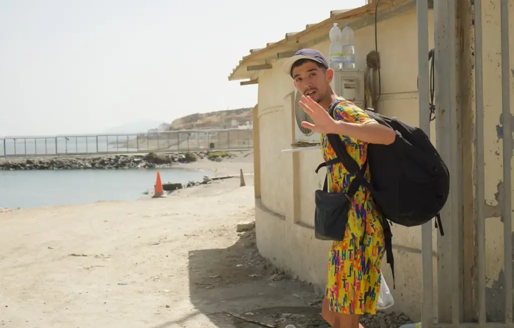 Leaving Ceuta on my own feet: "I can't take it anymore, I'm leaving. I still don't know why I came"