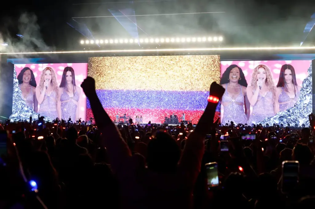 Shakira spreads joy in Madrid in a fun concert that lacked depth