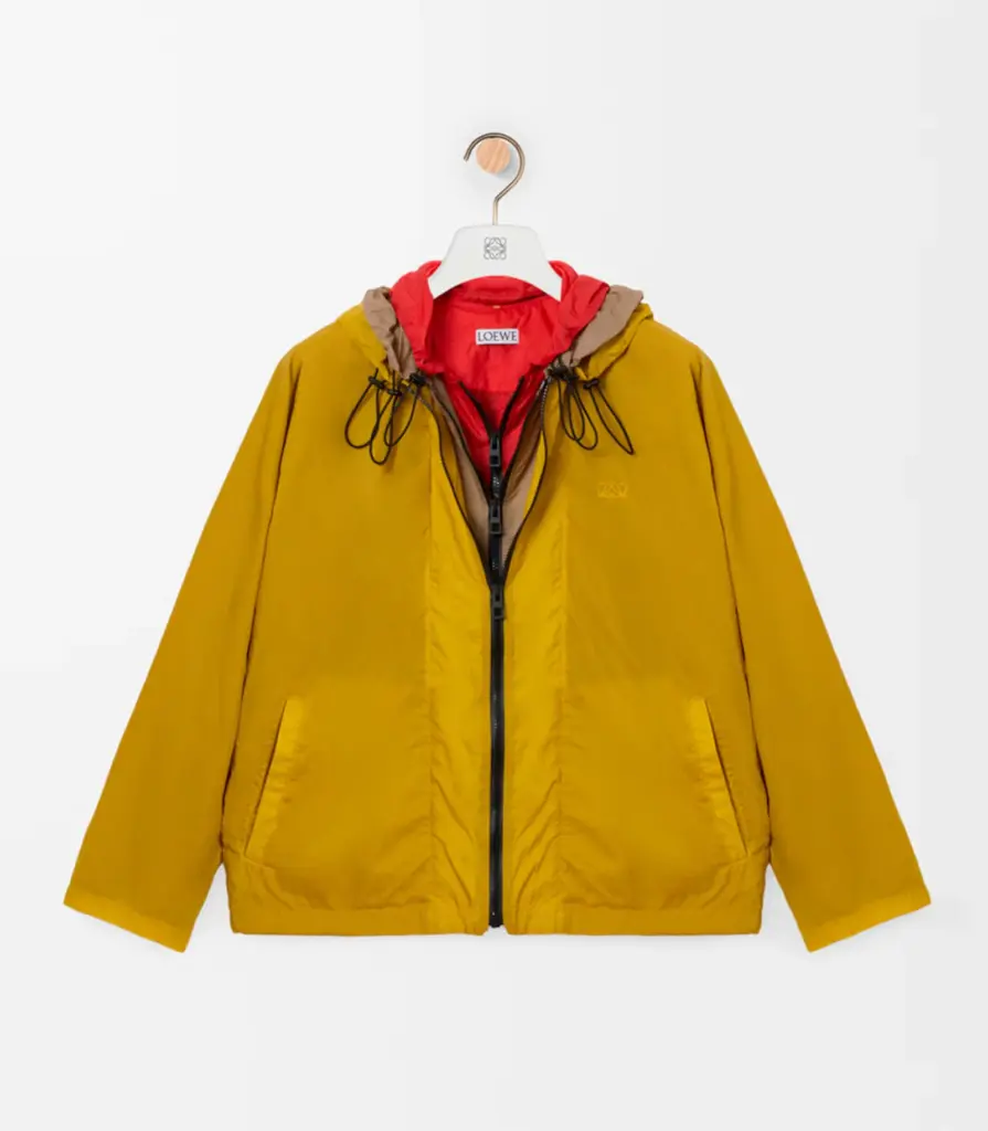 How to stylishly wear the windbreaker, the technical jacket that will be a hit this fall