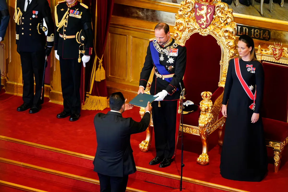 Haakon VIII sworn in as King of Norway before the Parliament