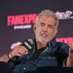 Mel Gibson apologizes for mocking a sign language interpreter: “There was no ill intent”