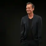 Netflix estrenará una docuserie sobre la vida de Matthew Perry coincidiendo con el aniversario de su muerte