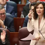 Ayuso tries to bury the penthouse crisis with the announcement of more than 100 measures in the regional state debate