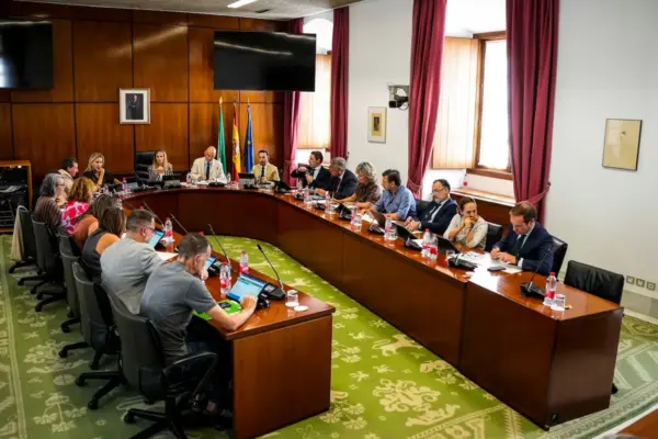 The Andalusian left deals the first parliamentary defeat to PP and Vox