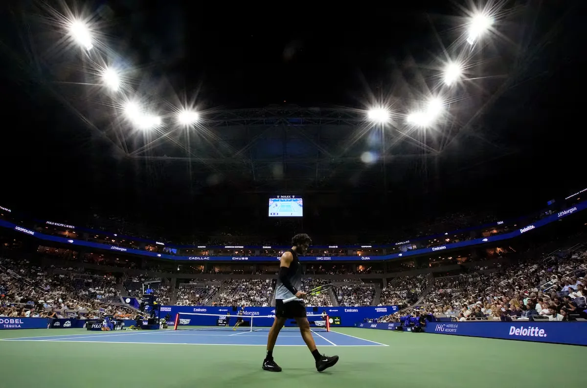 Untimely tennis, an absolute nonsense